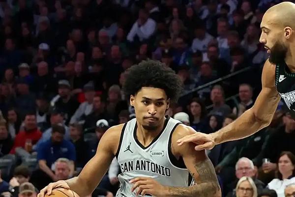 无亚马马刺遇森林狼：后卫拼劲难敌双塔觉醒