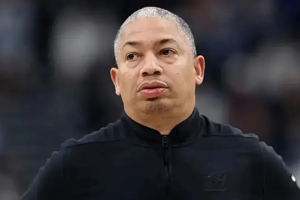 快船沦为笑谈：惨败背后的多重危机